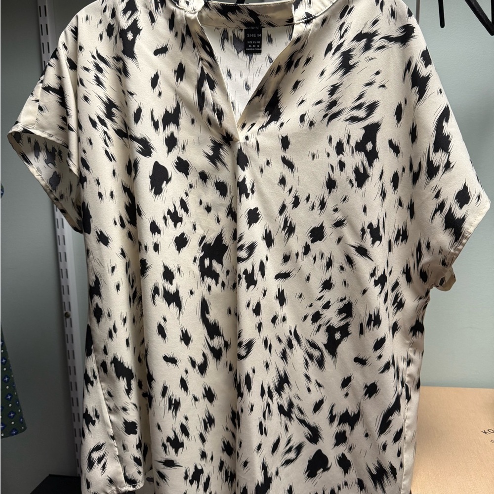 Three SHEIN Tops - Picture 8 of 10